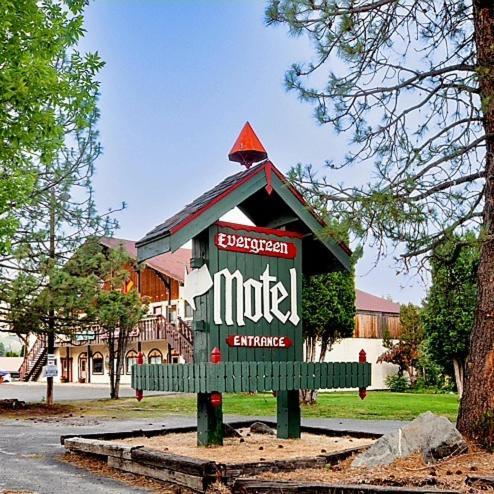 Evergreen Inn เลเวนเวิร์ท ภายนอก รูปภาพ